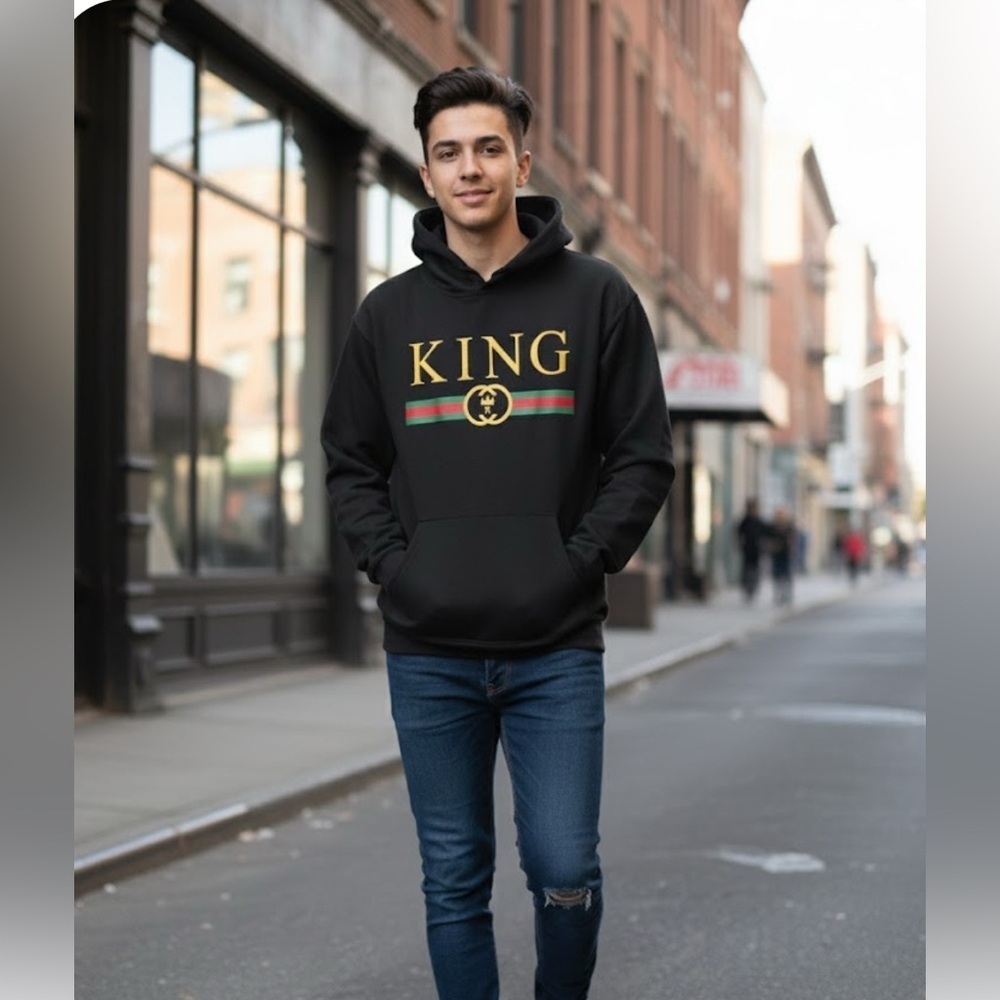 Jon Lauren Junior’s Black Sweatshirt Hoodie with Gold “King” logo NWT Size L